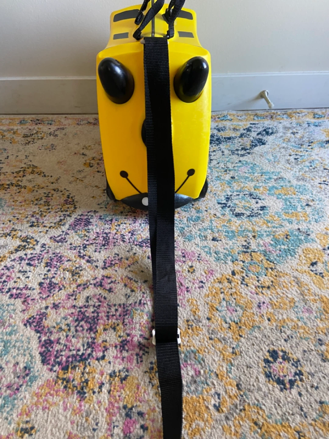 Trunki Yellow Bee Ride-On Suitcase - photo 4