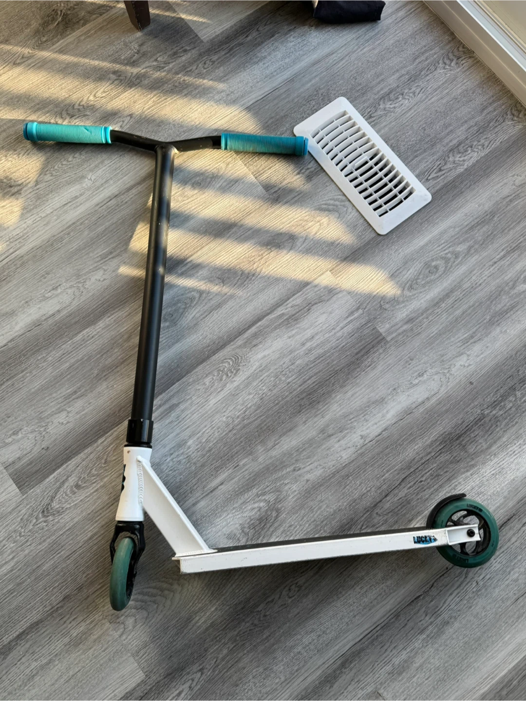 Lucky Scooters Pro Scooter