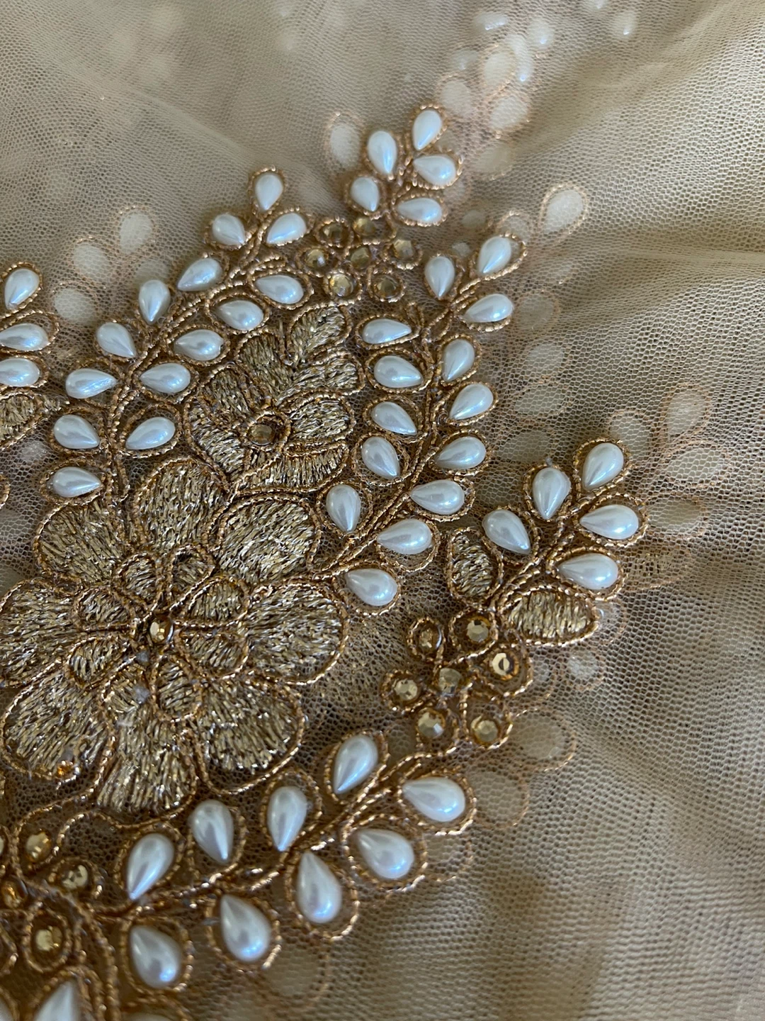 Hand crafted with gold Thread and pearl. - photo 5