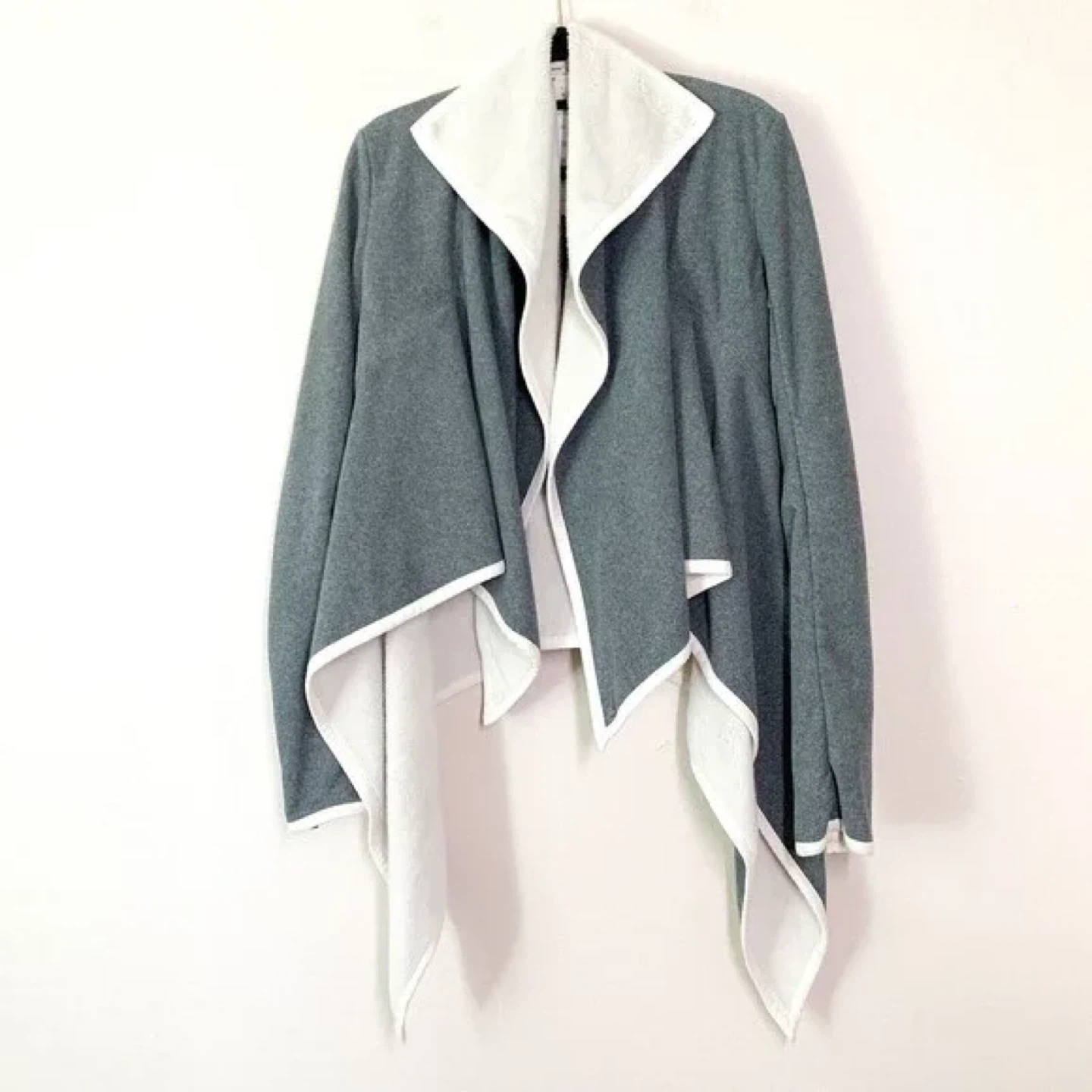Lululemon Wrap cardigan fleece Jacket - photo 5