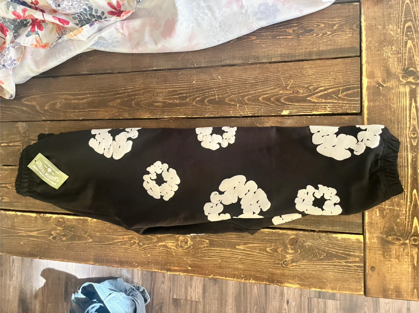Denim Tears Black Sweatpants with White Floral Print - photo 3