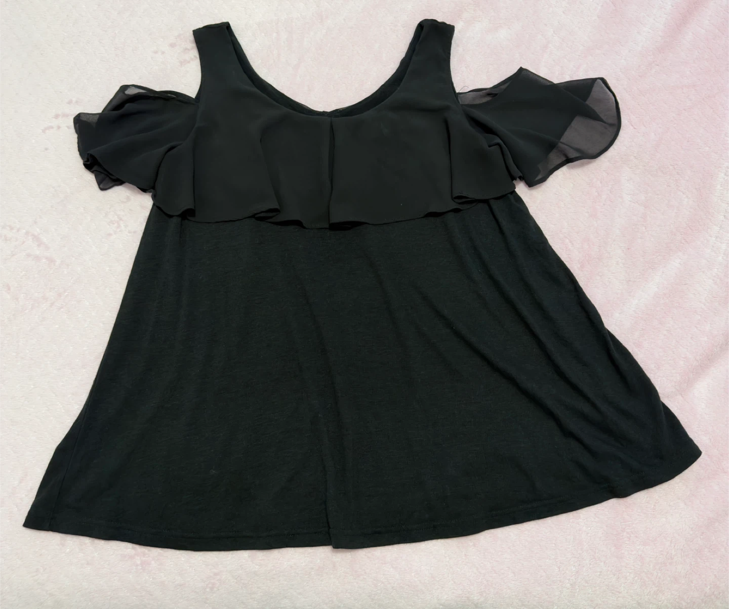 CECIL McBEE Cold Shoulder Black Chiffon Overlay Top