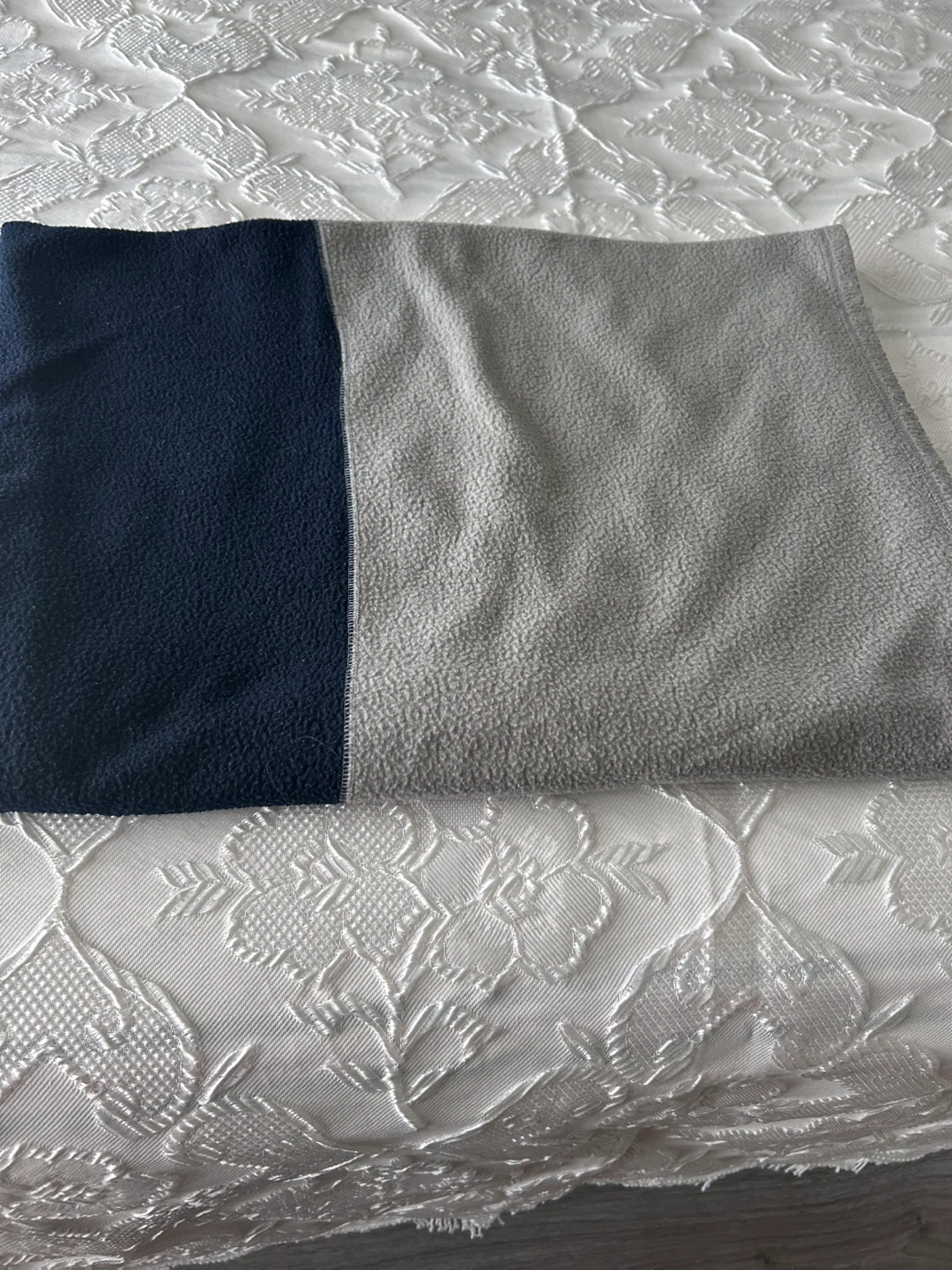 Fleece Blanket - Grey and Navy - photo 4