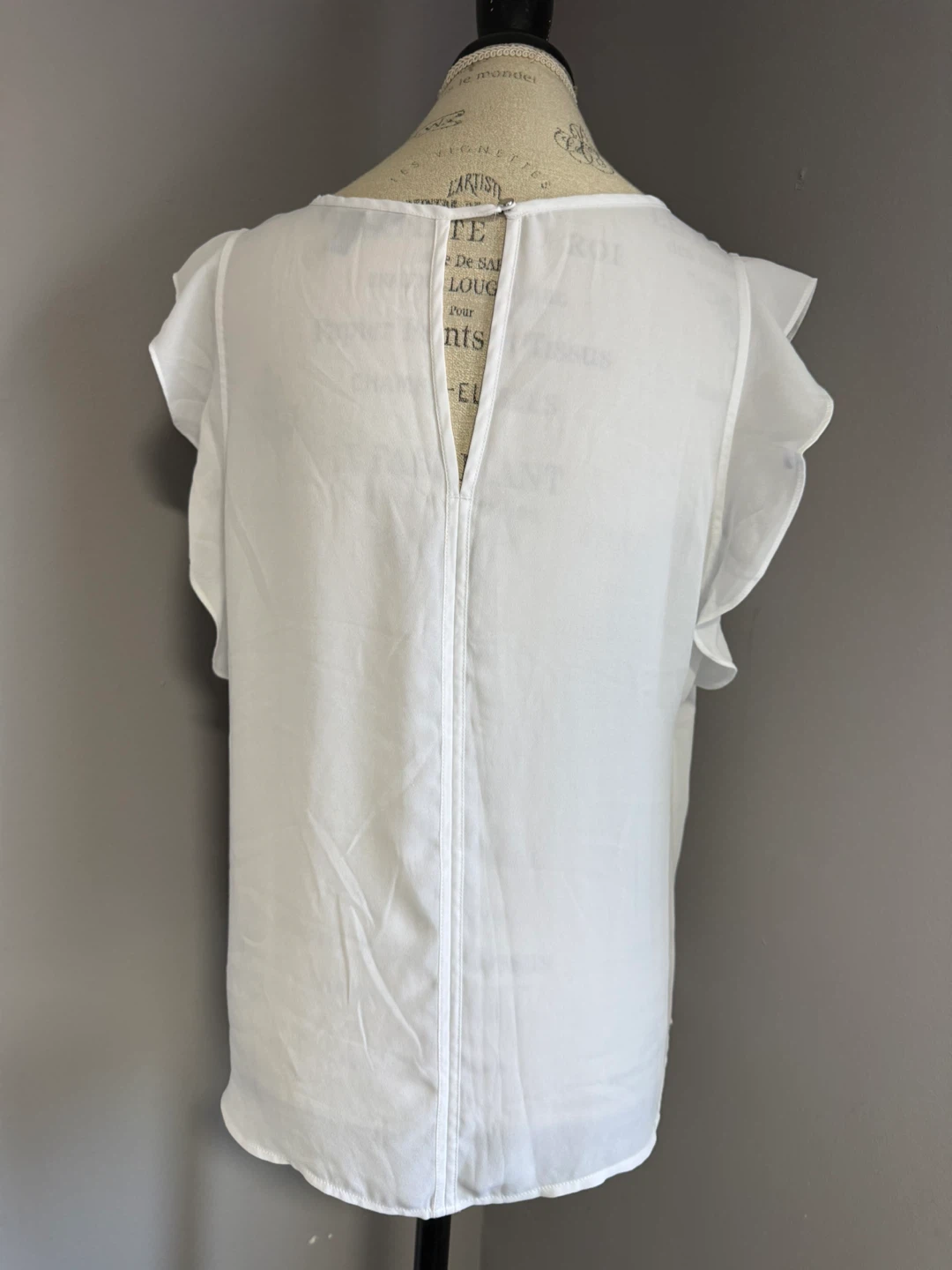 Banana Republic White Flutter Sleeve Blouse - Size M - photo 2