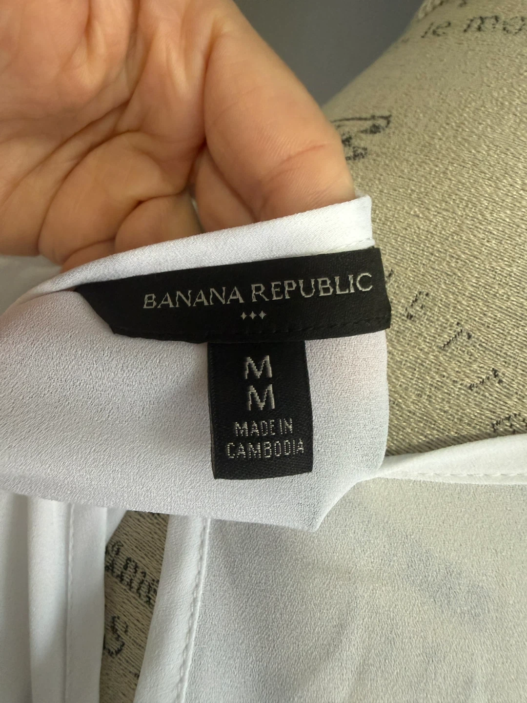 Banana Republic White Flutter Sleeve Blouse - Size M - photo 3