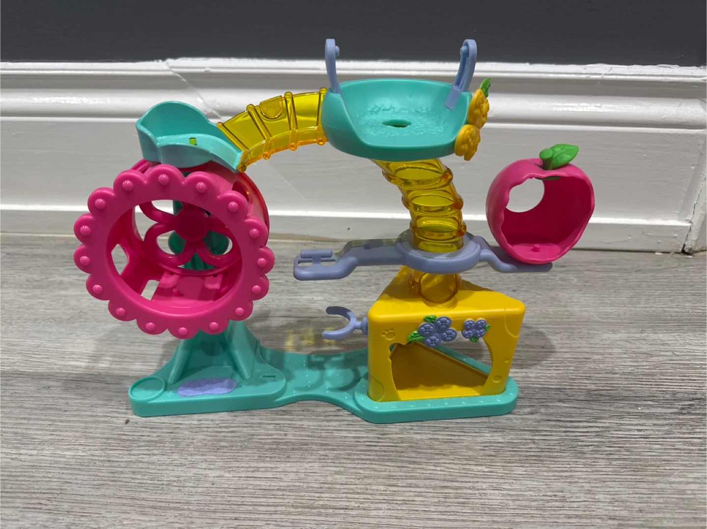Littlest Pet Shop Hamster Fun House Playset
