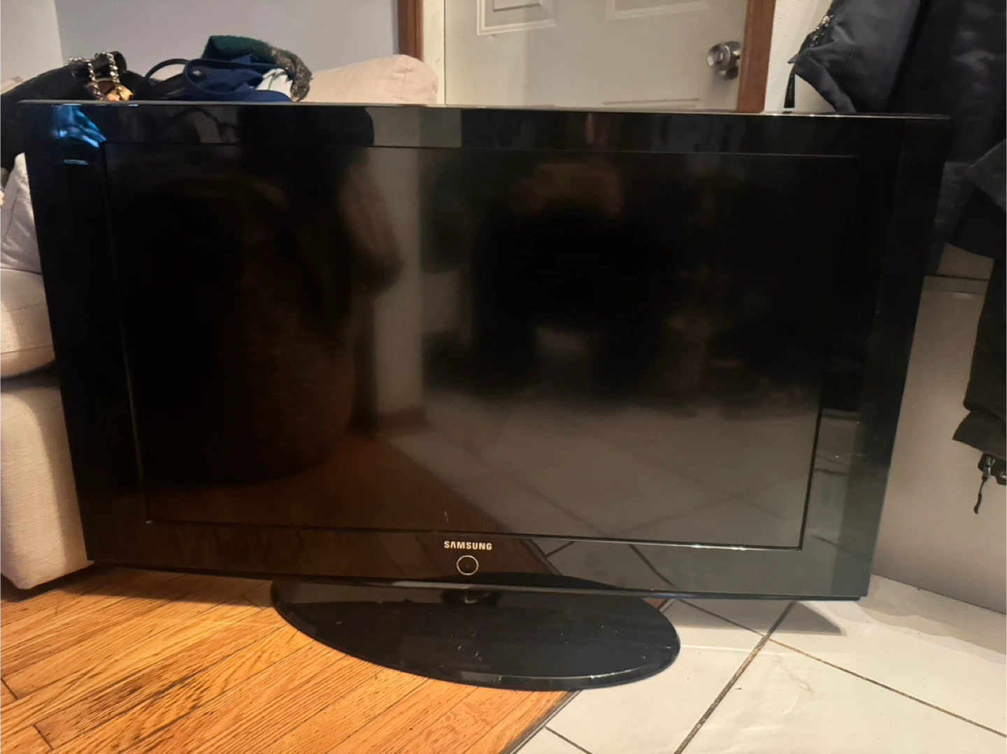 Samsung Black Flat Screen TV