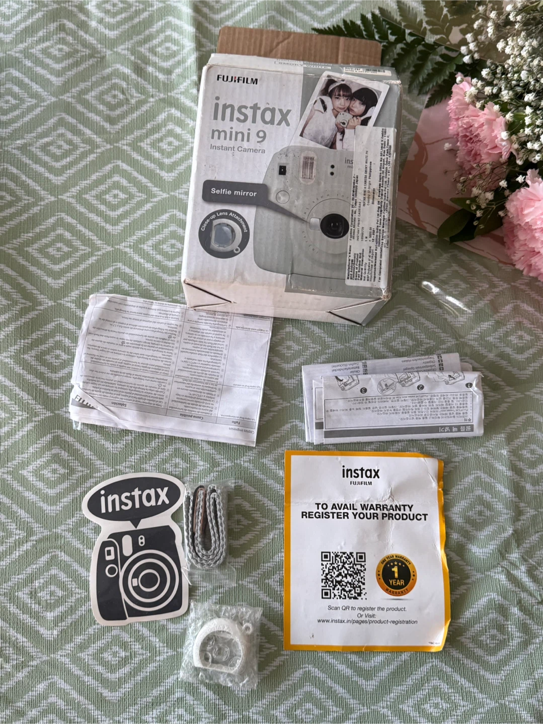 Fujifilm Instax Mini 9 Instant Camera - White - photo 2