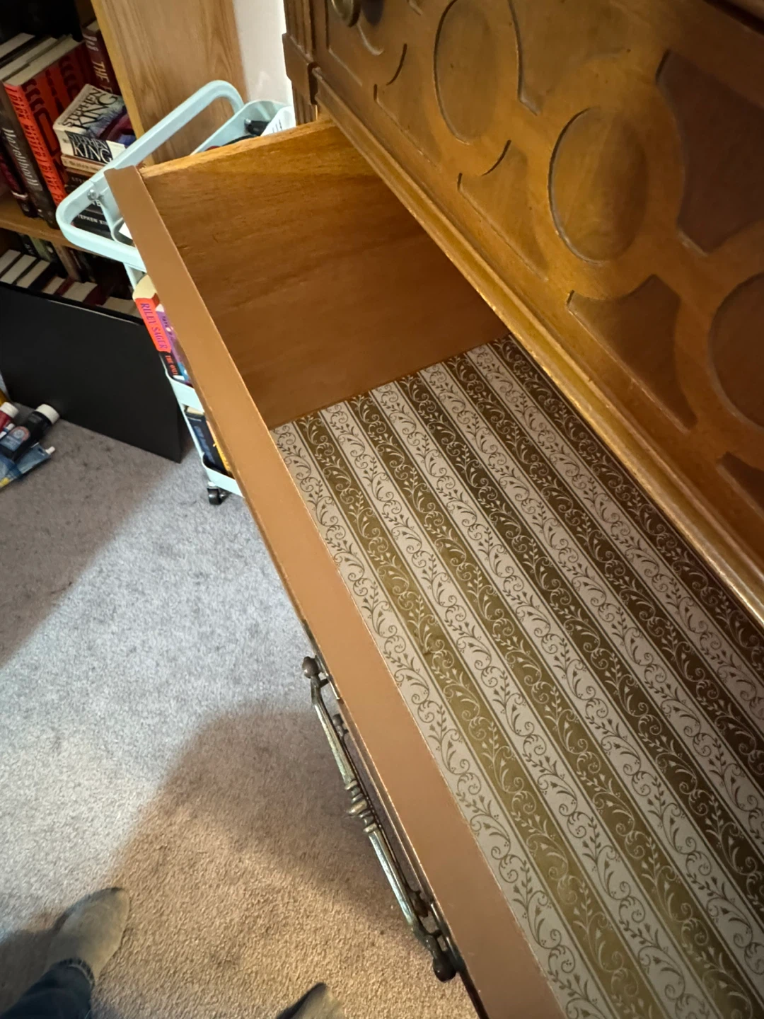 Bassett Furniture Industries Dresser - photo 3