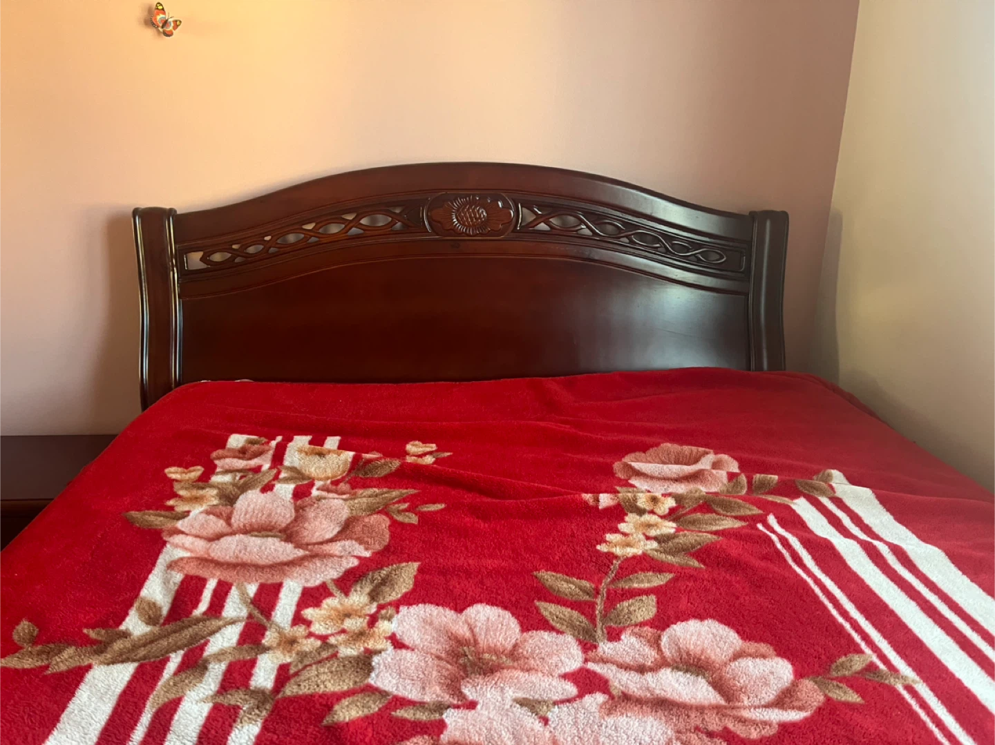 Queen Size Bed Frame - photo 2
