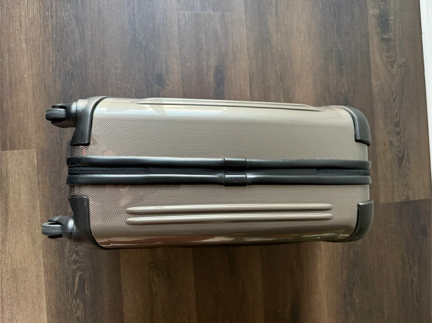 Tumi Continental Carry On Luggage Beige - photo 2