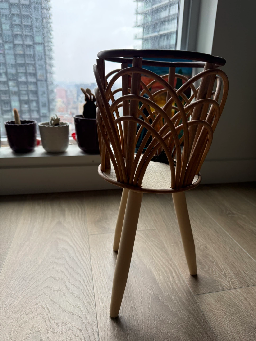 Rattan Plant Stand with Wooden Legs / Wicker Plant Stand - photo 3