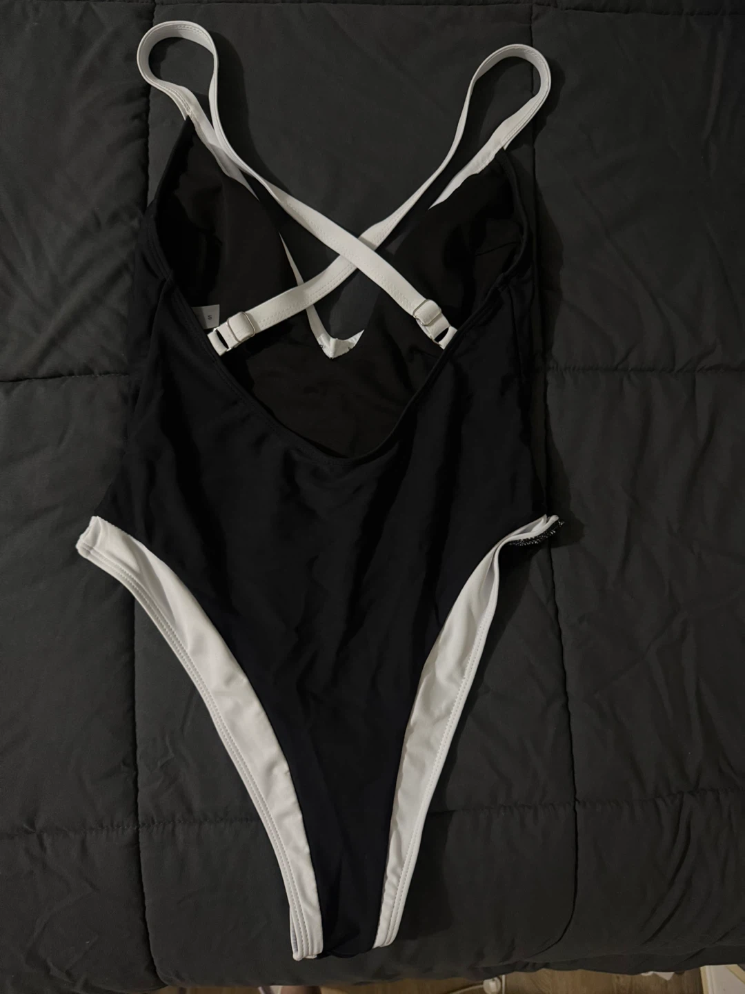 Black and white one-piece swimsuit - photo 3