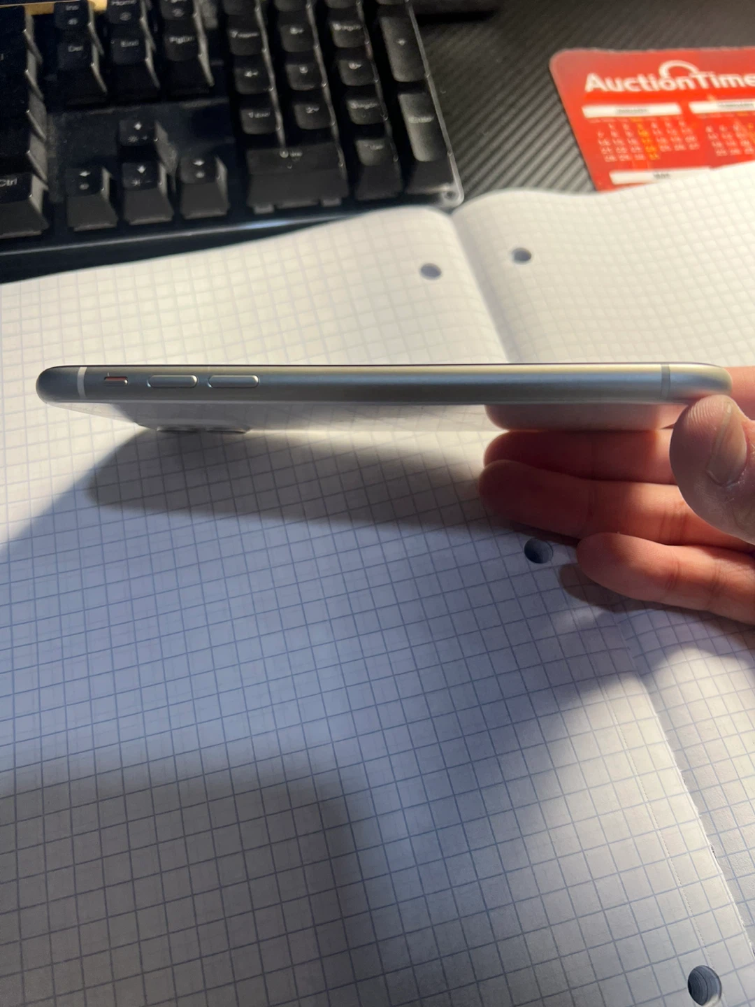 iPhone 11 (64GB) White - photo 2