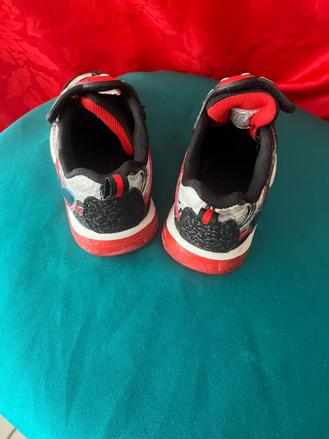 Kids Spiderman Shoes Size 7, new. (Pending)  They light up! - photo 5
