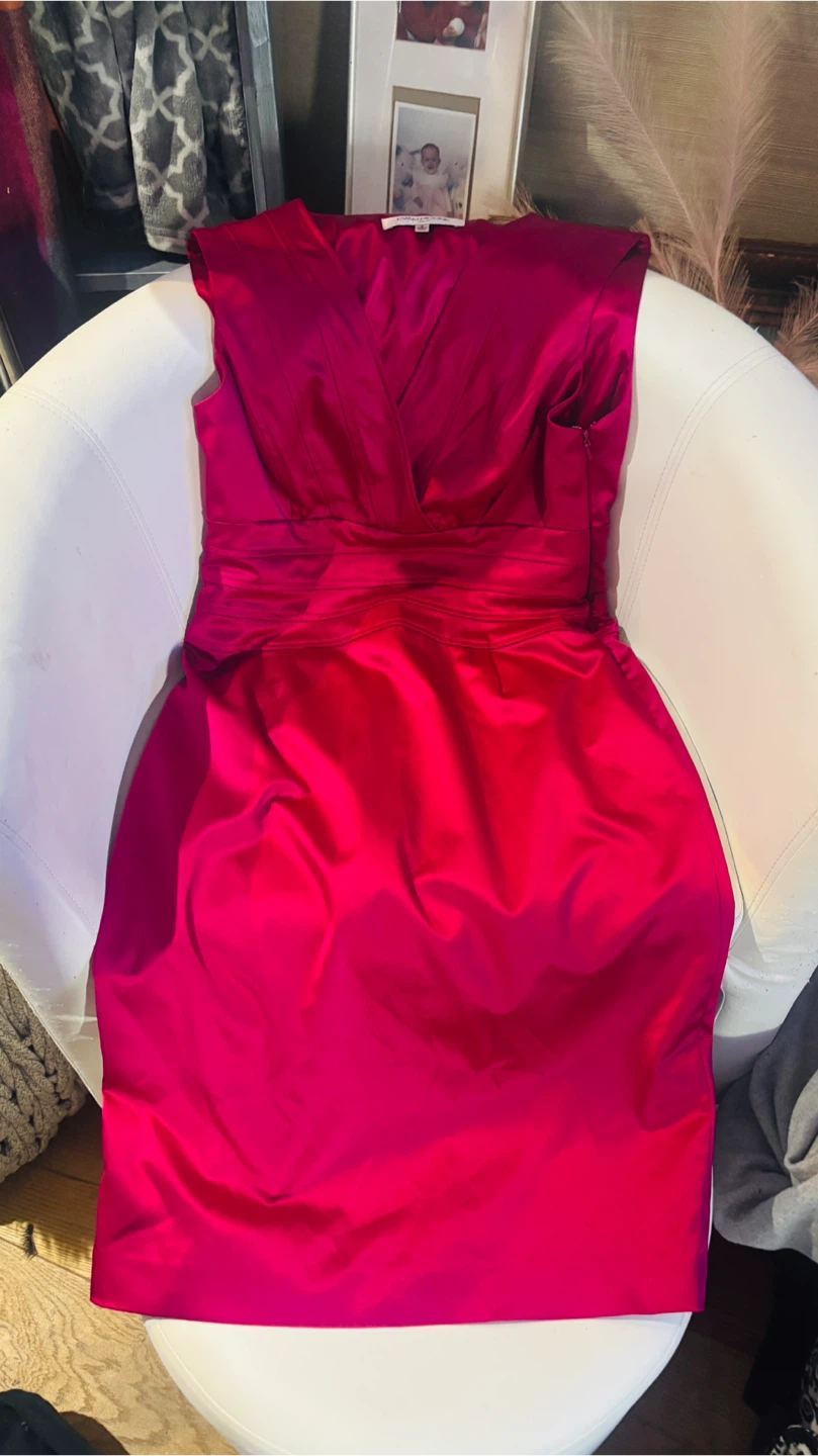 EVAN PICONE Women's V-Neck Cap Sleeve Dress Size 8 Magenta