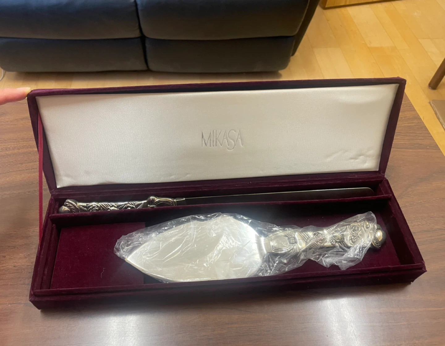 Mikasa Silver Plated Cake Knife and Server Set with Roses