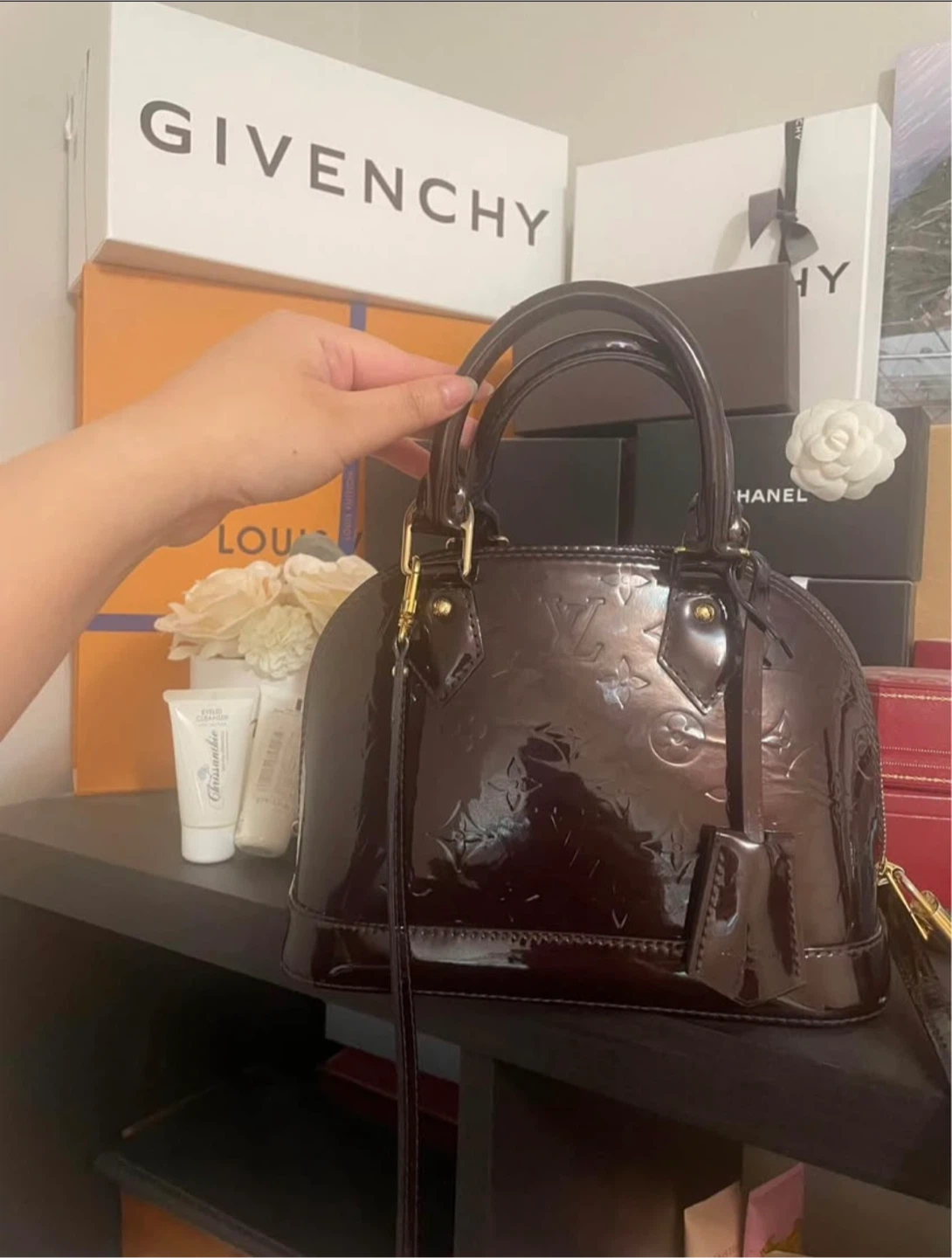Louis Vuitton Alma BB Vernis Handbag