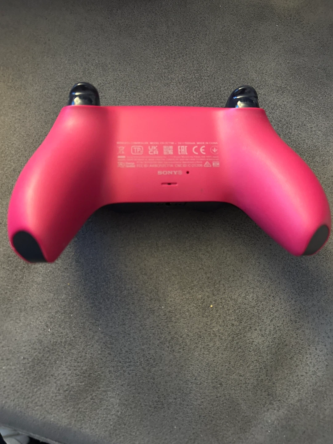 Sony PlayStation 5 DualSense Wireless Controller - Red - photo 4
