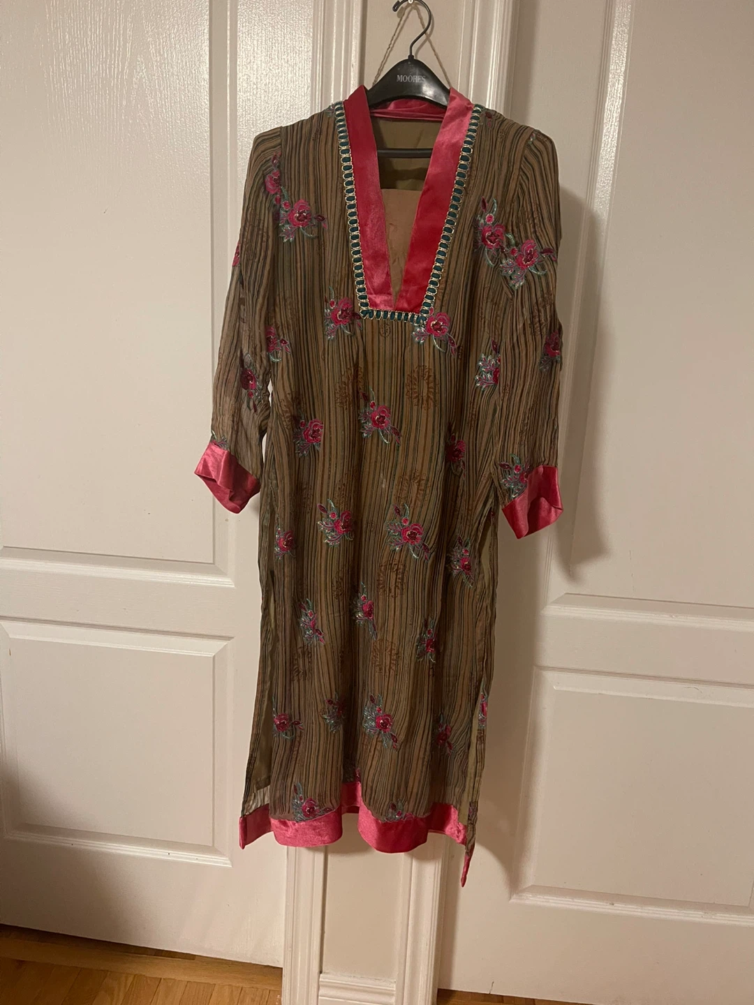 Women's Embroidered Kameez Tops - photo 3