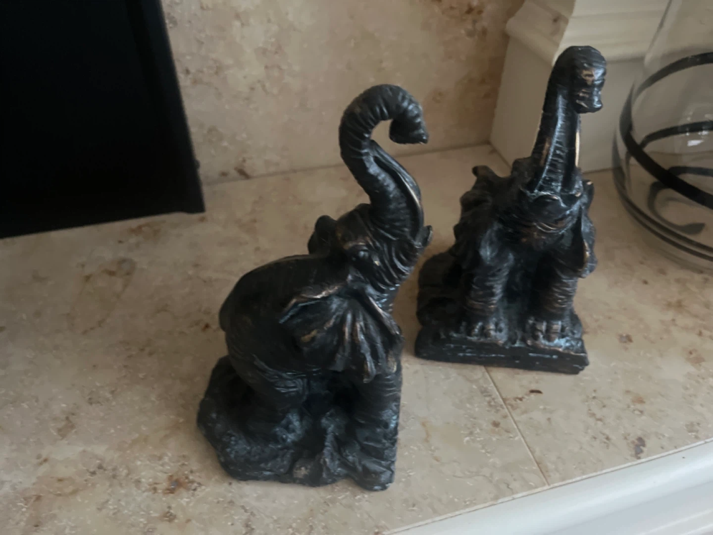 Pair of Bronze Elephant Figurines - photo 2