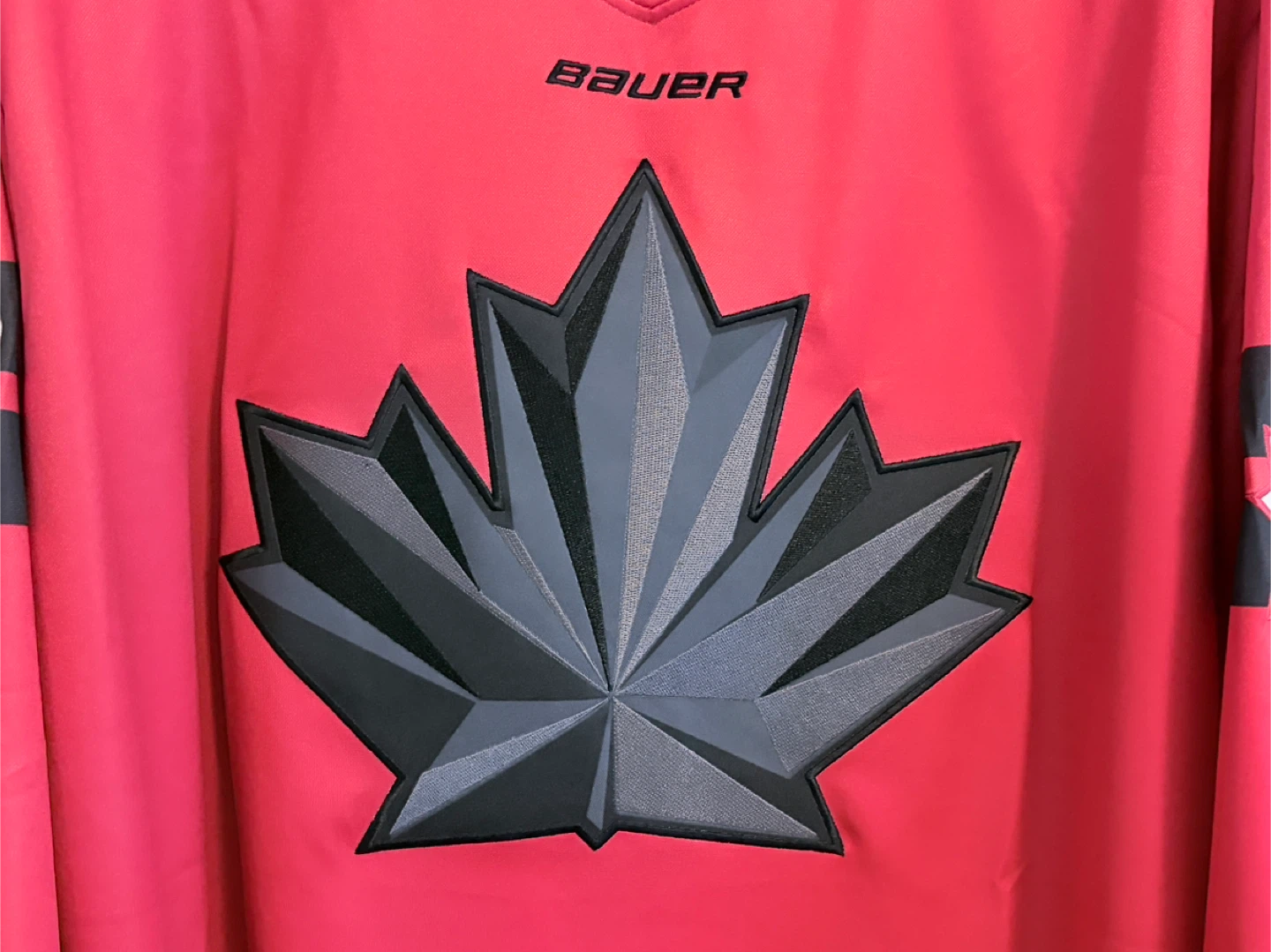 BNWT Authentic Bauer 2026 Olympics Hockey Team Canada Red Jersey - photo 2