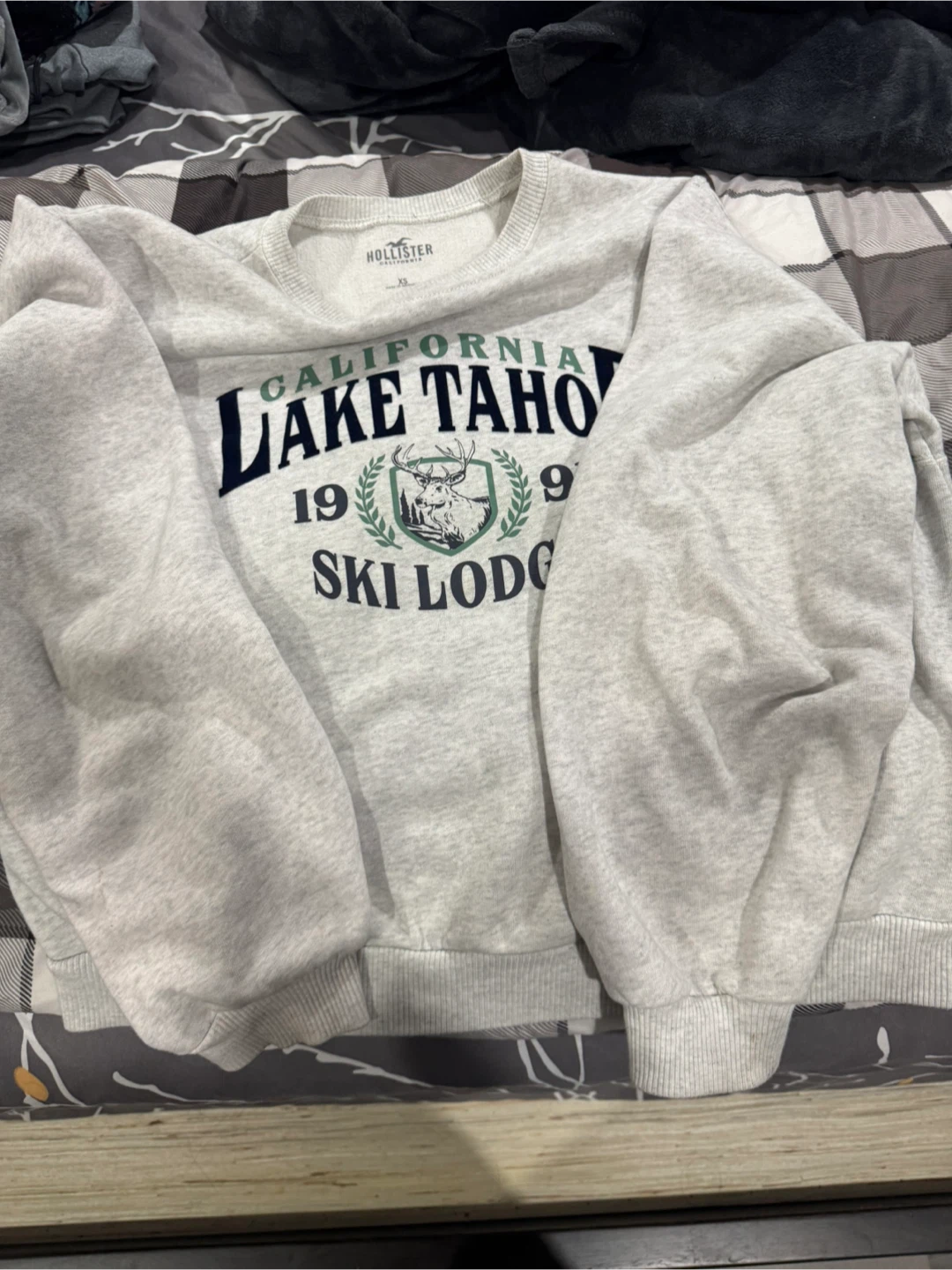 Hollister California Lake Tahoe Ski Lodge Sweatshirt Size XS - photo 4