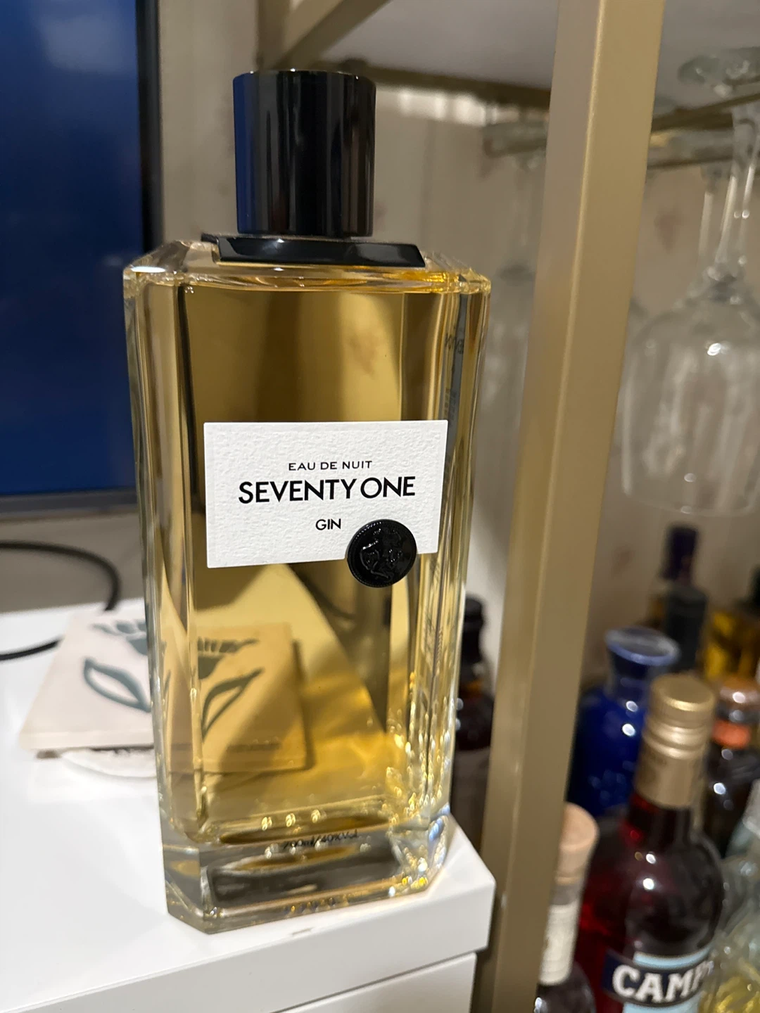 SEVENTY ONE EAU DE NUIT Gin 700ml