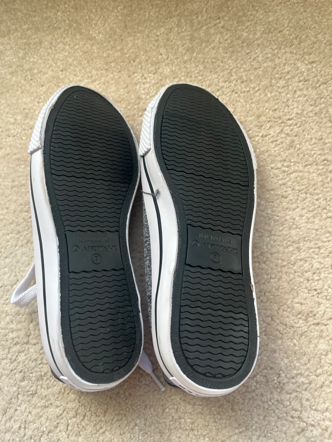 Airwalk Grey Lace-Up Sneakers - Size 7 - photo 3