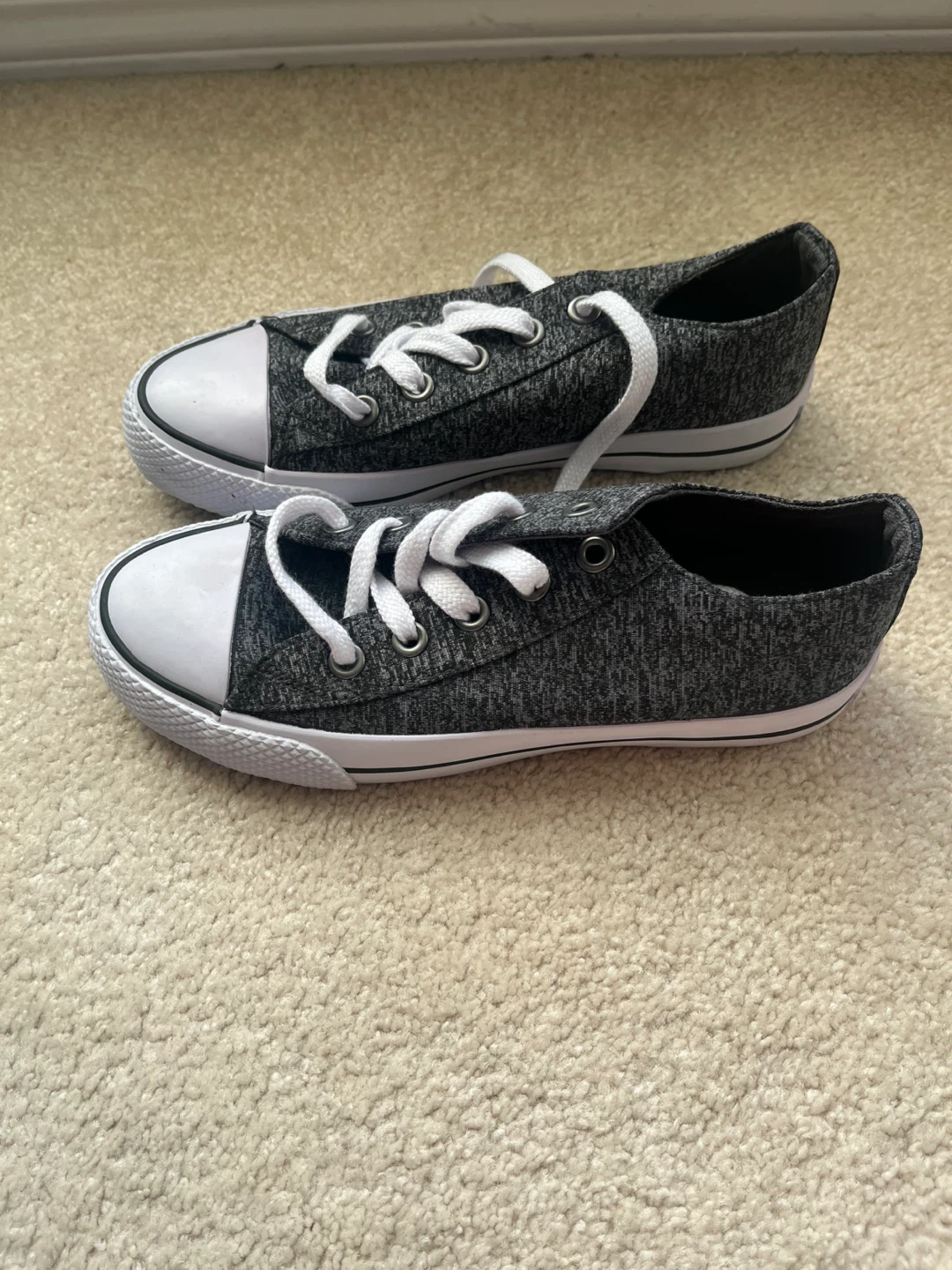 Airwalk Grey Lace-Up Sneakers - Size 7 - photo 2