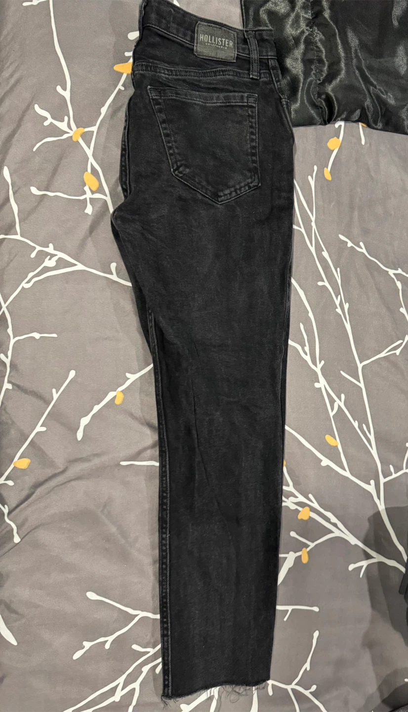 Hollister Ultra High-Rise Jeans