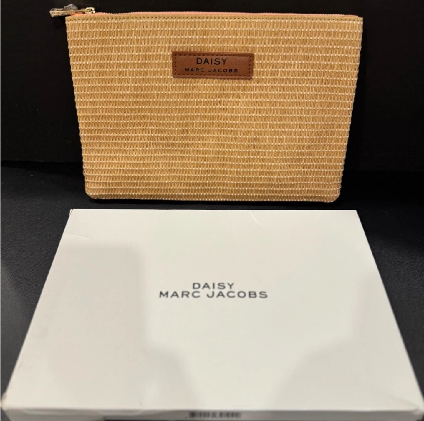 Marc Jacobs Daisy Straw Cosmetic Pouch Makeup Bag Travel Clutch