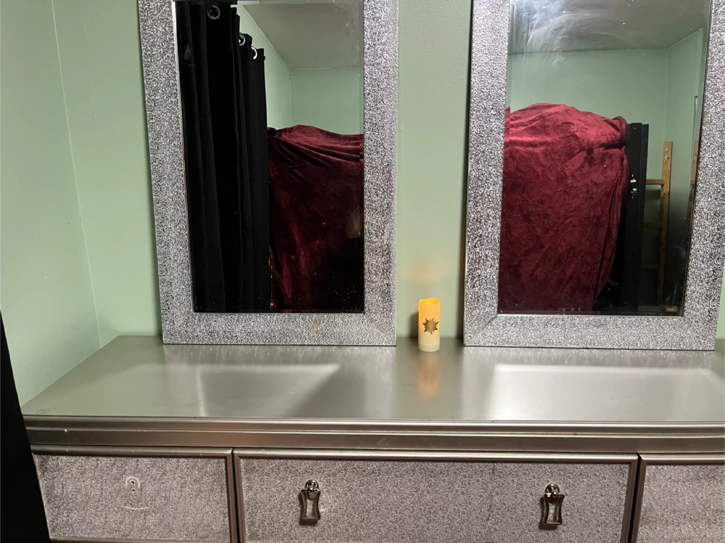 Silver Glitter Dresser with 7 Drawers - photo 4