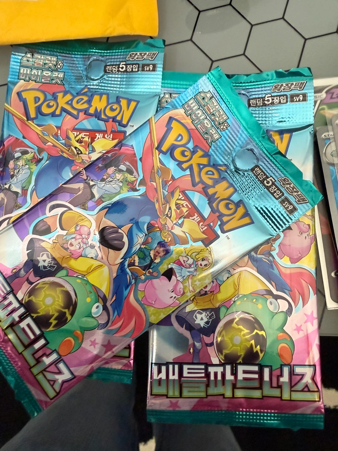 Pokemon TCG Booster Packs - Scarlet & Violet Series - photo 2