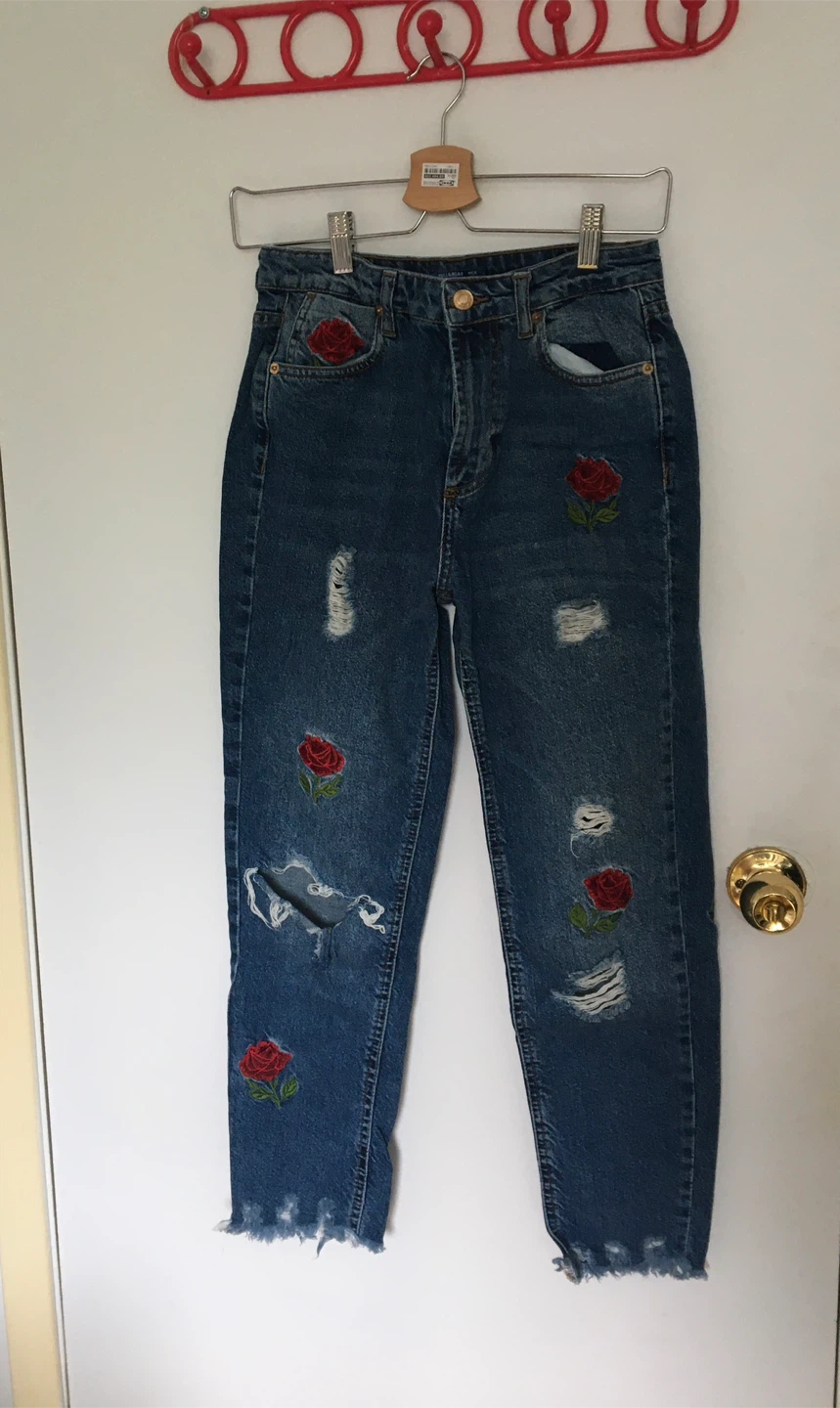 Pull & Bear Blue Rose Embroidered Ripped Jeans
