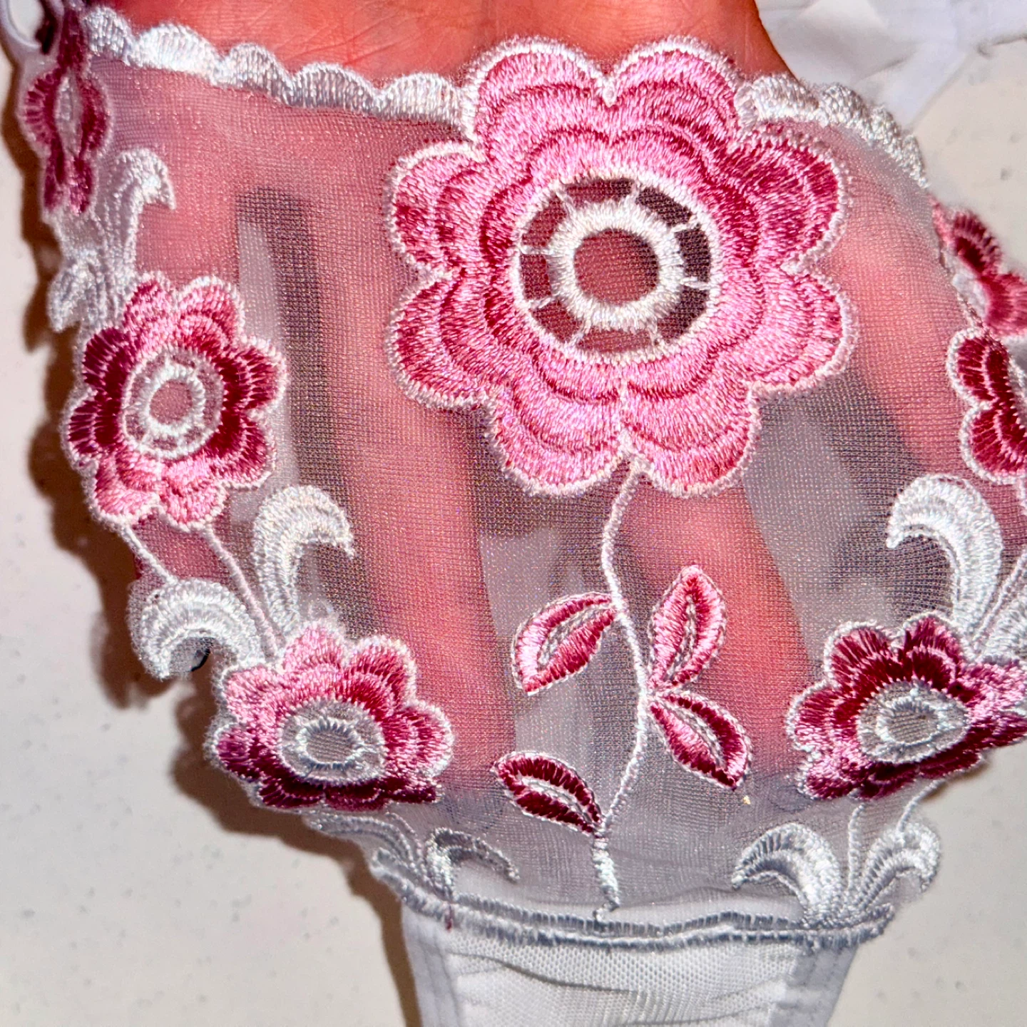 NEW Embroidered Mesh Floral Thong - Medium - photo 3