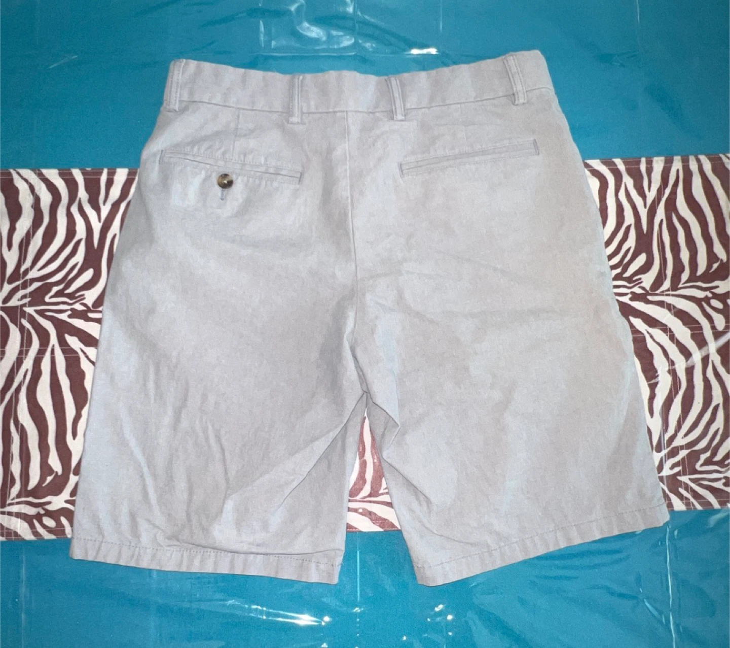 Old Navy Ultimate Slim Light Grey Shorts Size 30 - photo 2