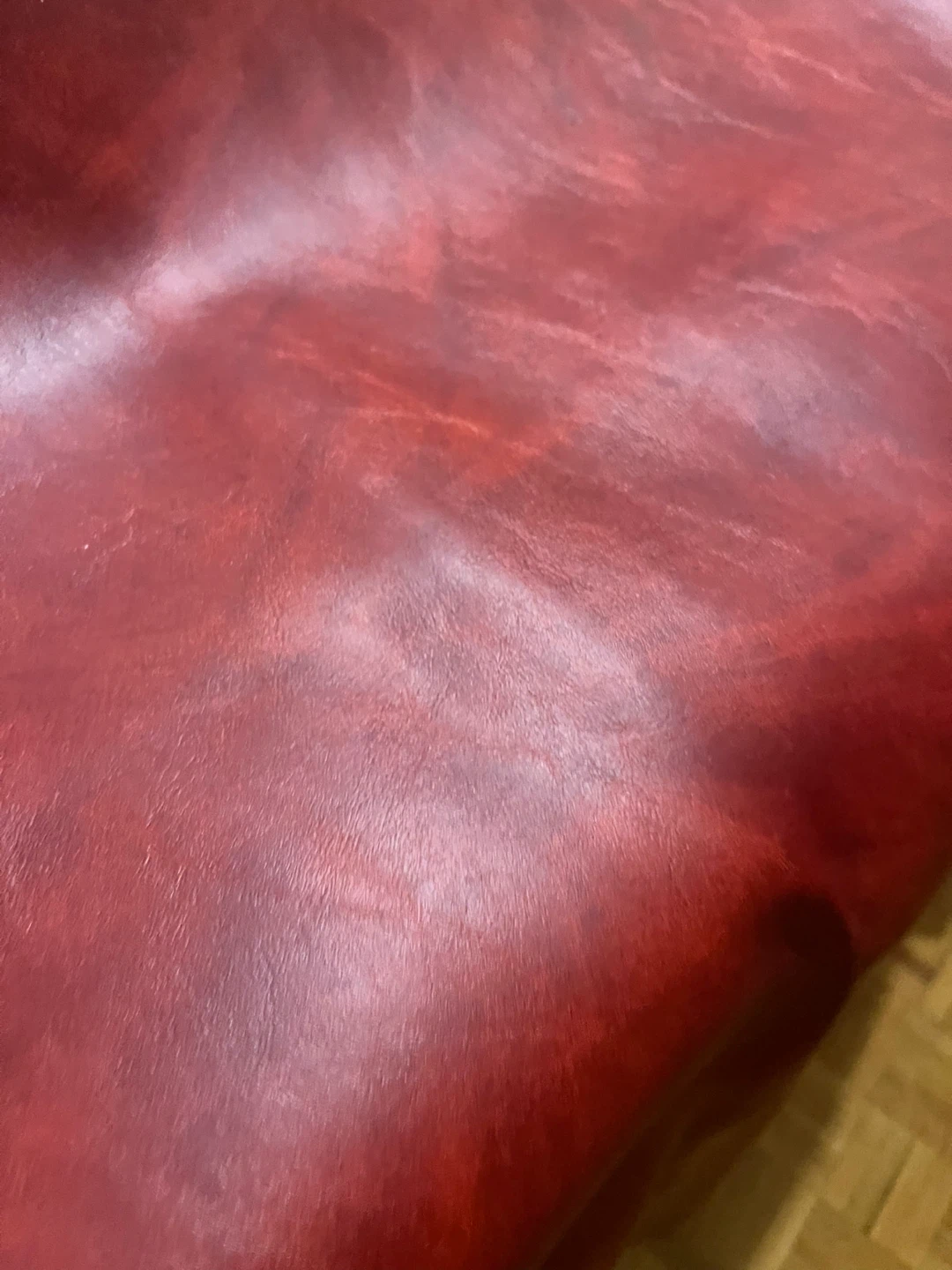 Red deep, beautiful vinyl 2 meters  material