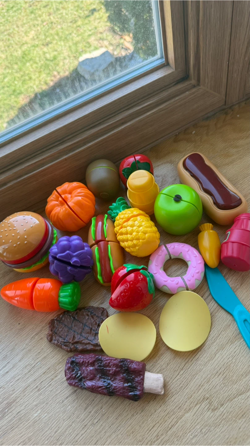 Play Food Cutting Set Ask $5 Che more pictures