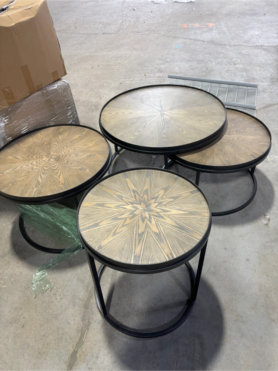 Nesting Round Coffee Tables set