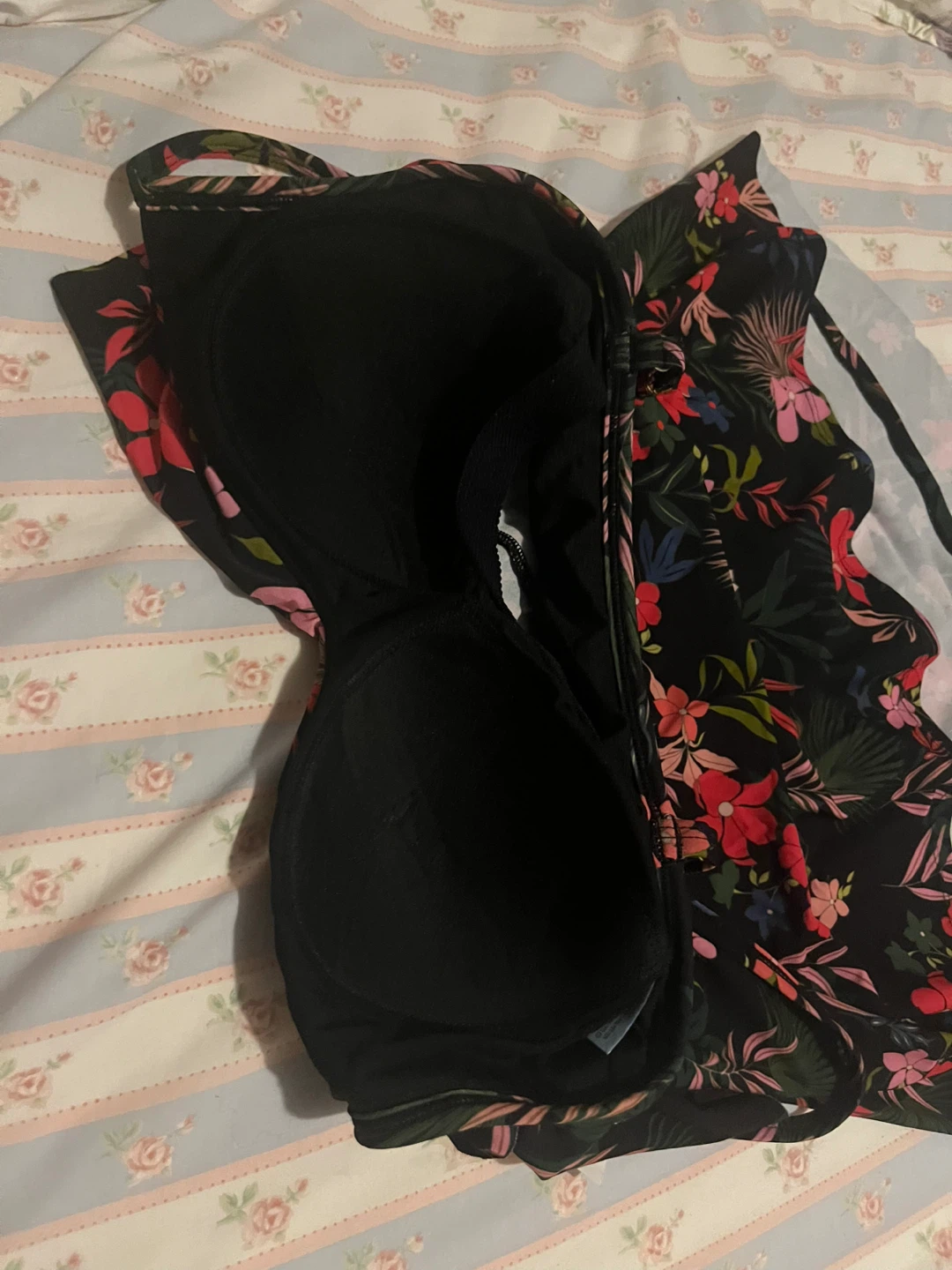 Shade & Shore Floral Ruffle Swim Top Size S (4-6) - photo 2