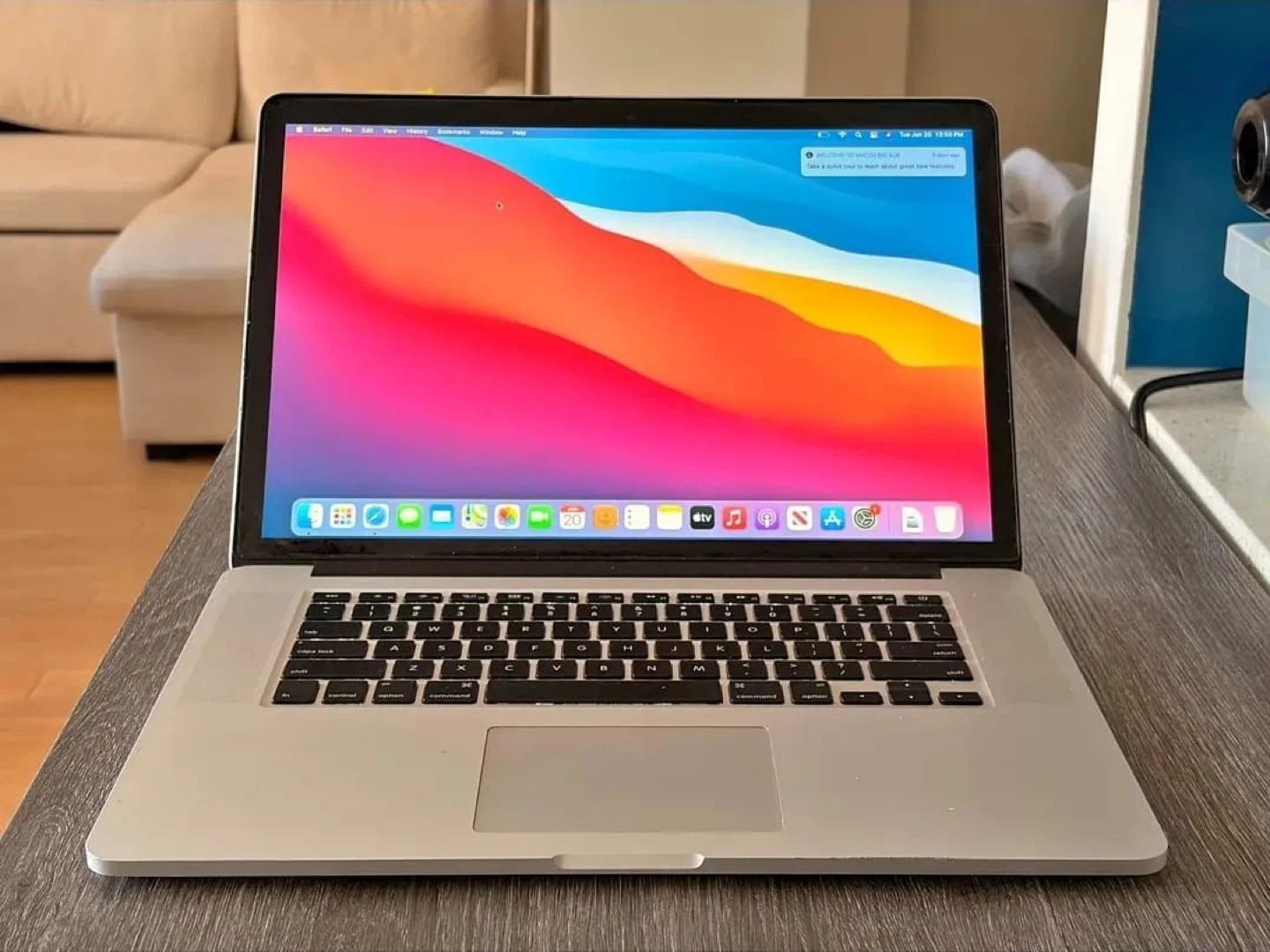 Apple MacBook Pro 15-inch Laptop - photo 4