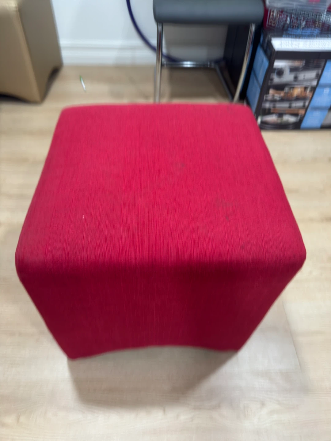 Red Fabric, golden and silver Ottoman - photo 4