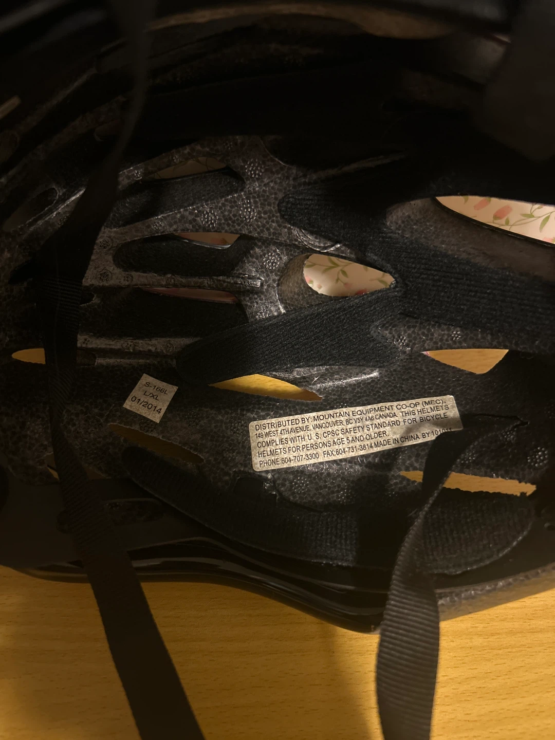 Red and Black Bicycle Helmet - photo 3