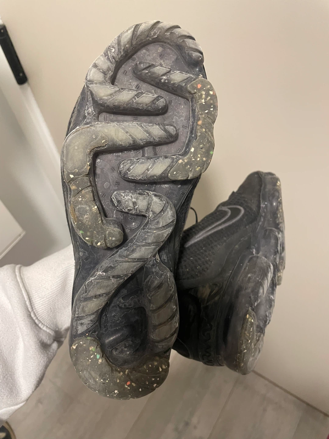 Nike Air VaporMax Flyknit Shoes - photo 3