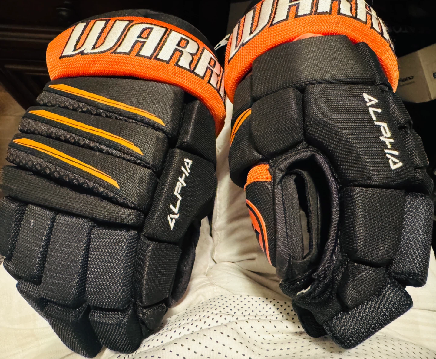 Warrior Alpha QX3 Hockey Gloves