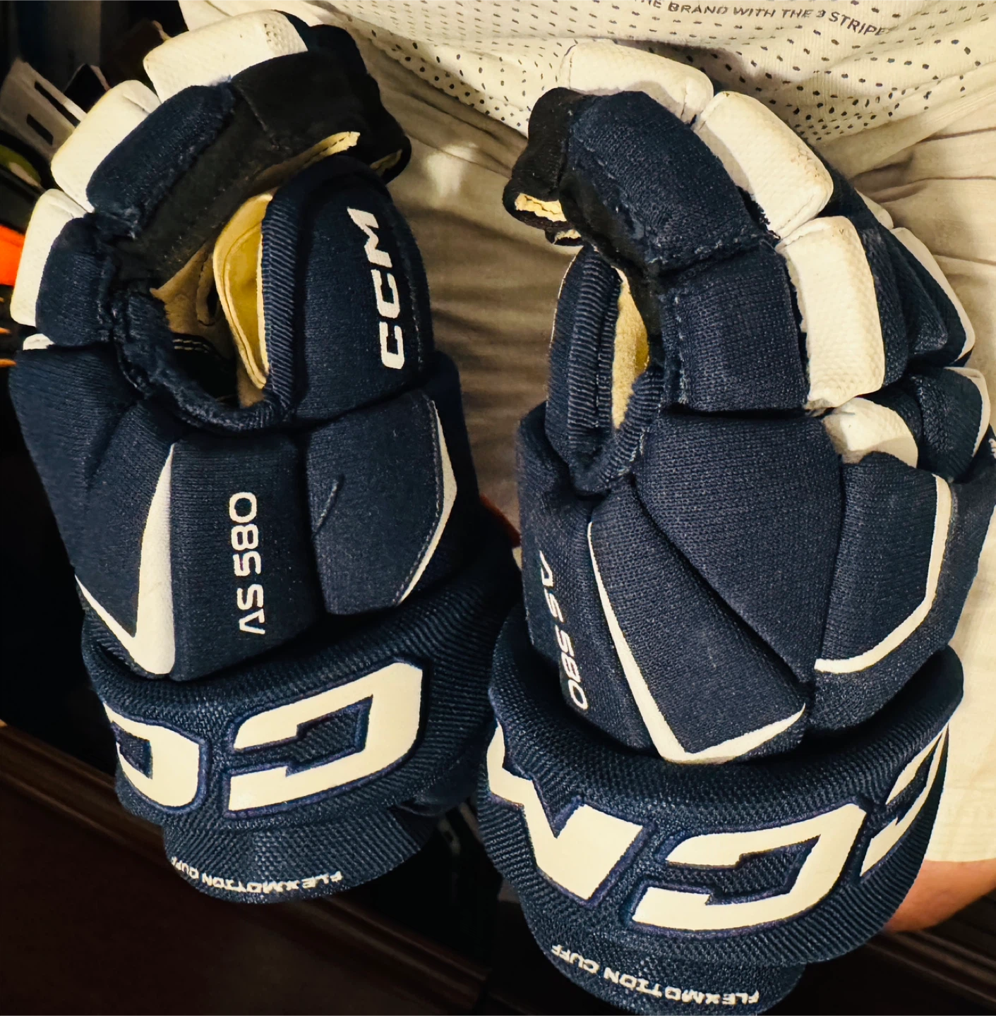 CCM AS 580 Hockey Gloves - 11" / 28cm - photo 3