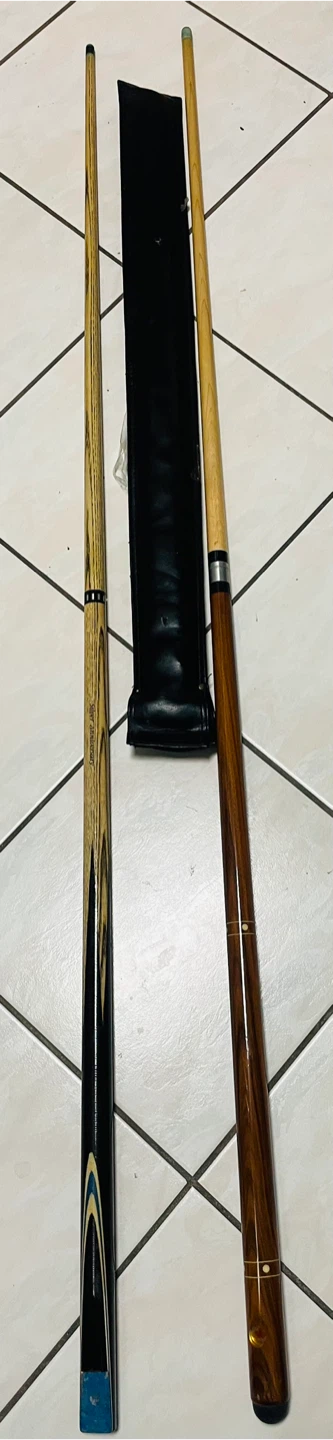 2 Pool Cues with Case - photo 2