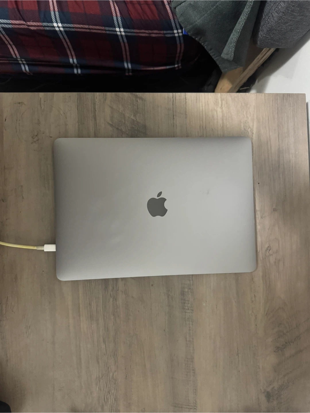 MacBook Pro 13” 2017 Touch Bar | i5 | 8GB RAM | 256GB SSD