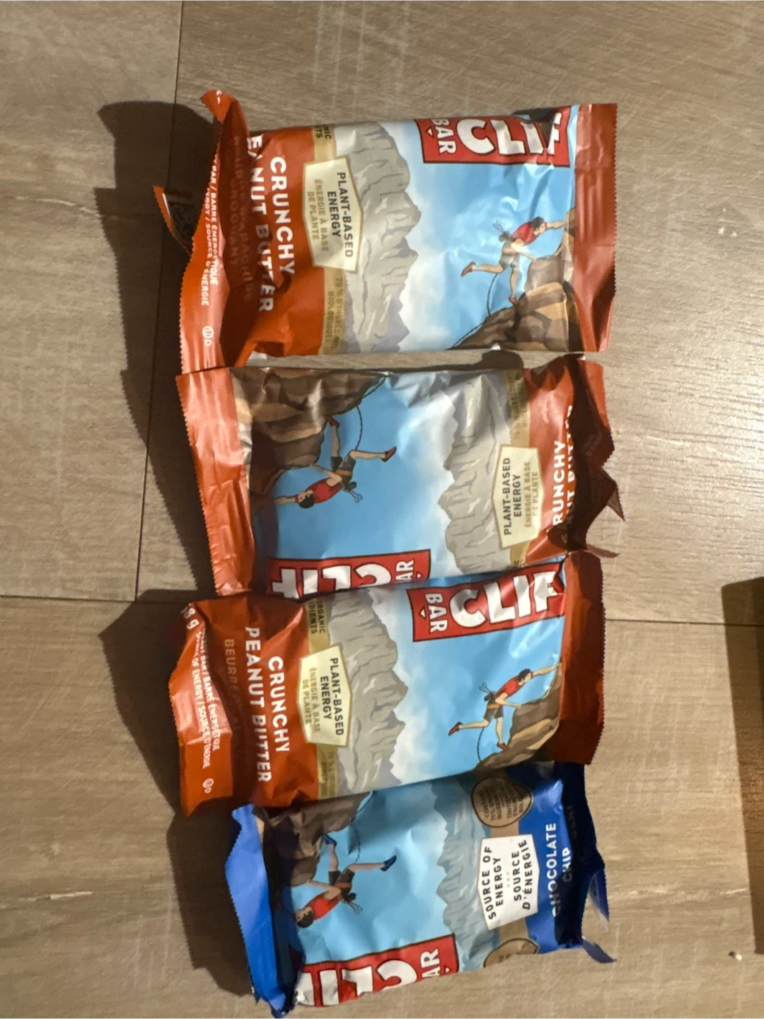 4x Clif Bars - Crunchy Peanut Butter & Chocolate Chip